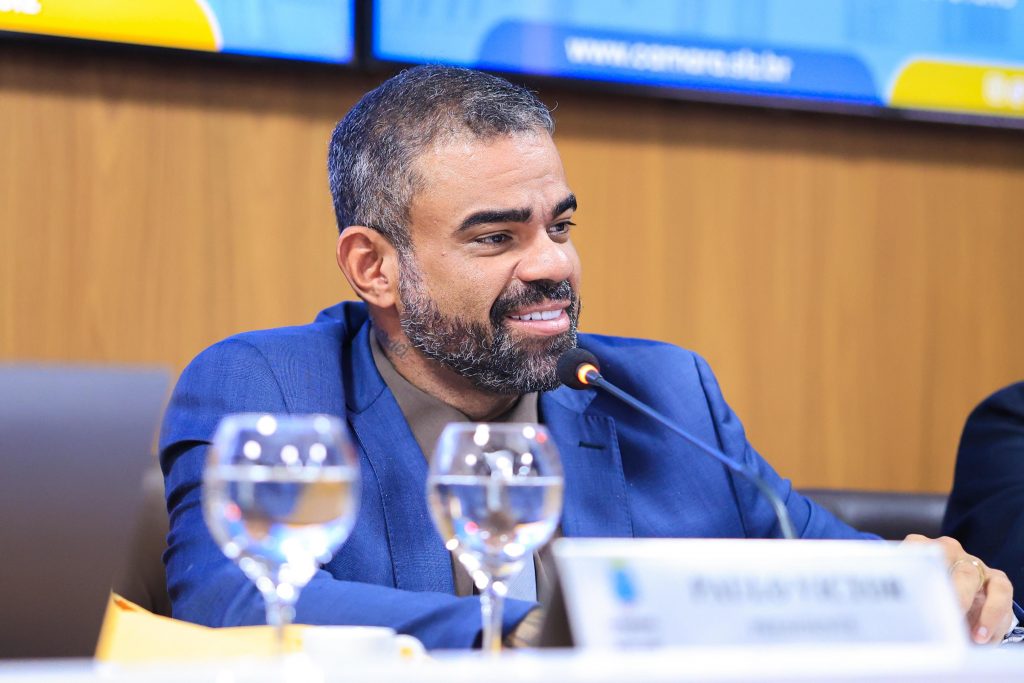 Paulo Victor propõe lei para garantir aviso prévio de cancelamento de exames médicos em São Luís
