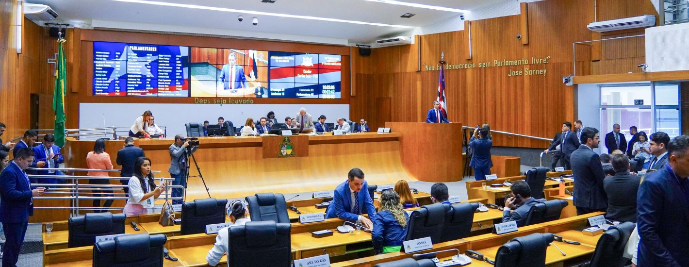 Assembleia aprova reajuste de salários dos professores da Educação Básica