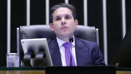 Câmara vota PL da Dosimetria e proposta pode alcançar reduzir pena de Bolsonaro